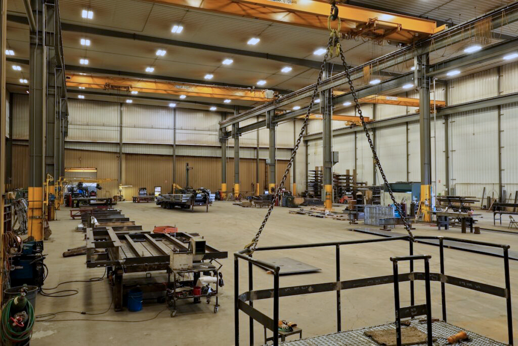 Overhead crane in action